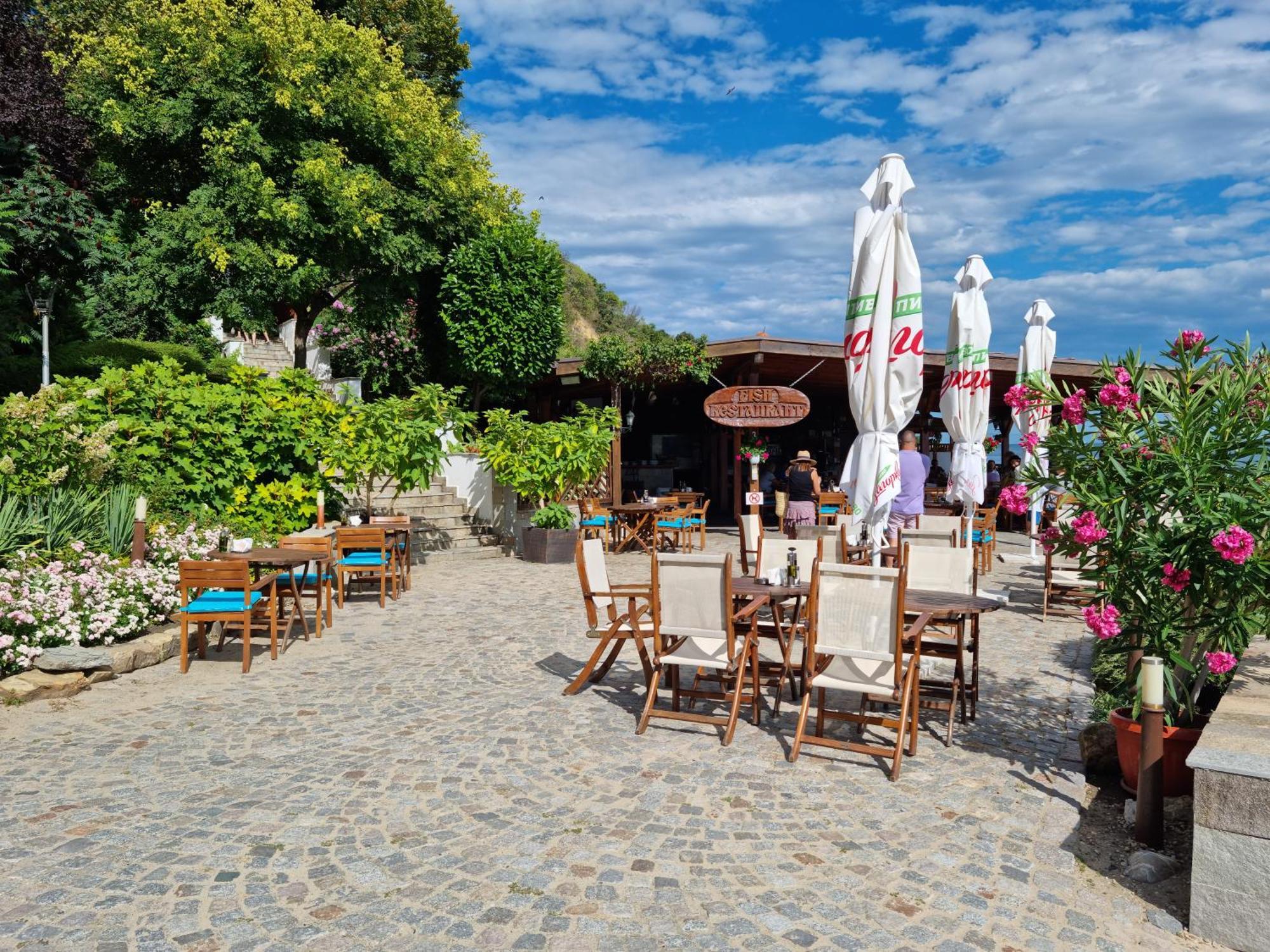 Апартамент Ния, Райска Градина / Garden Of Eden Sveti Vlas Exterior foto