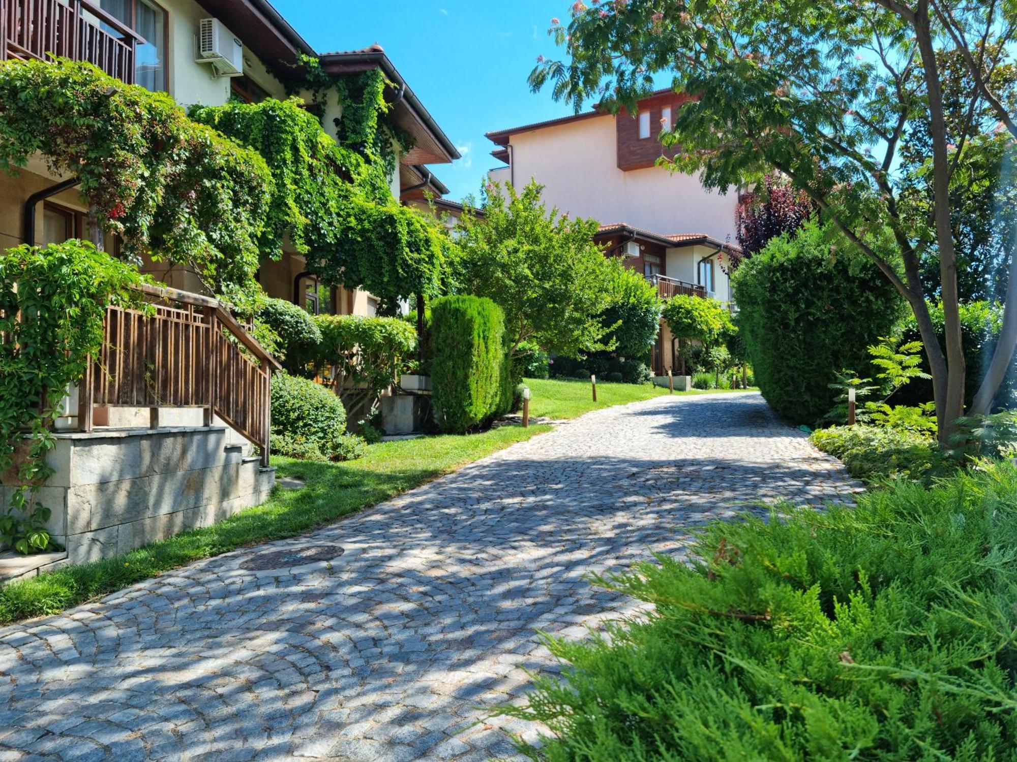 Апартамент Ния, Райска Градина / Garden Of Eden Sveti Vlas Exterior foto